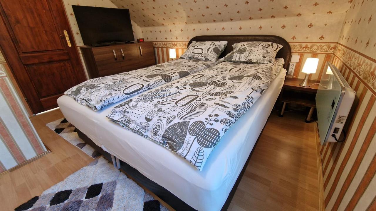 فيلا Pilis Hills View Deluxe House With Pool & Ac Near Bp Pilisszentivan المظهر الخارجي الصورة