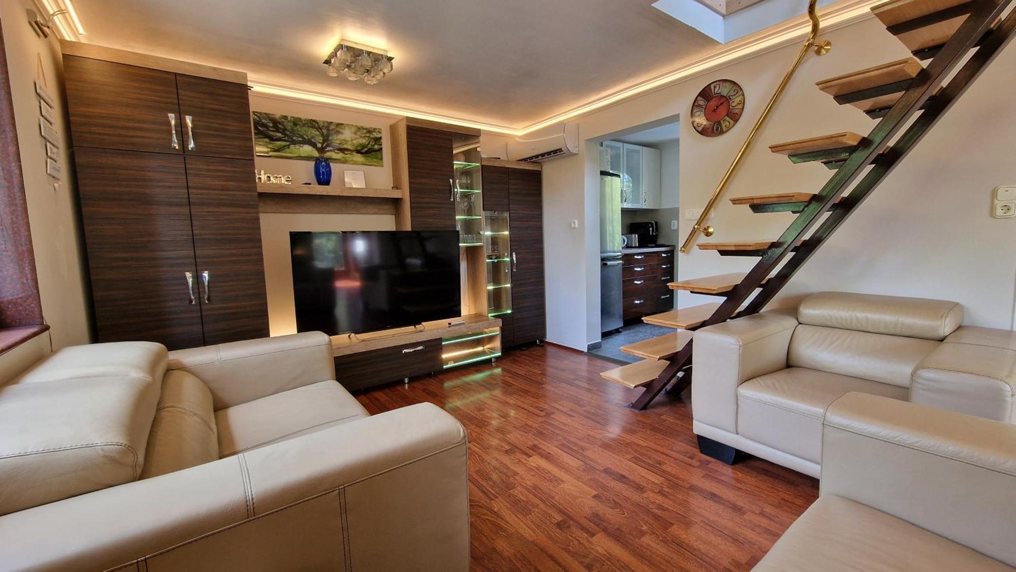 فيلا Pilis Hills View Deluxe House With Pool & Ac Near Bp Pilisszentivan المظهر الخارجي الصورة