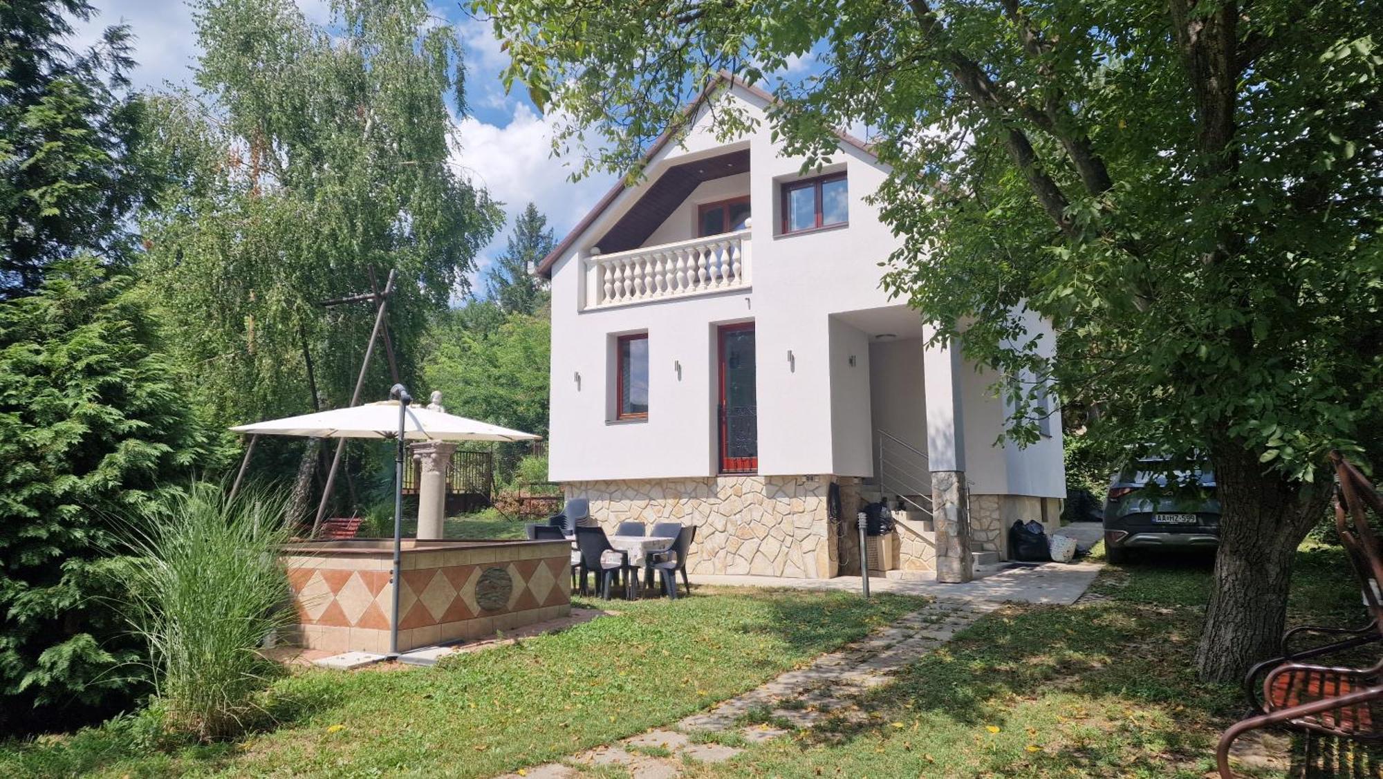 فيلا Pilis Hills View Deluxe House With Pool & Ac Near Bp Pilisszentivan المظهر الخارجي الصورة